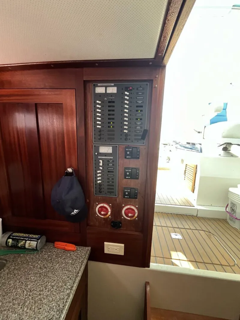 Slide: The Image of Uniflite 28' Salty Dog 1976 - 5489902