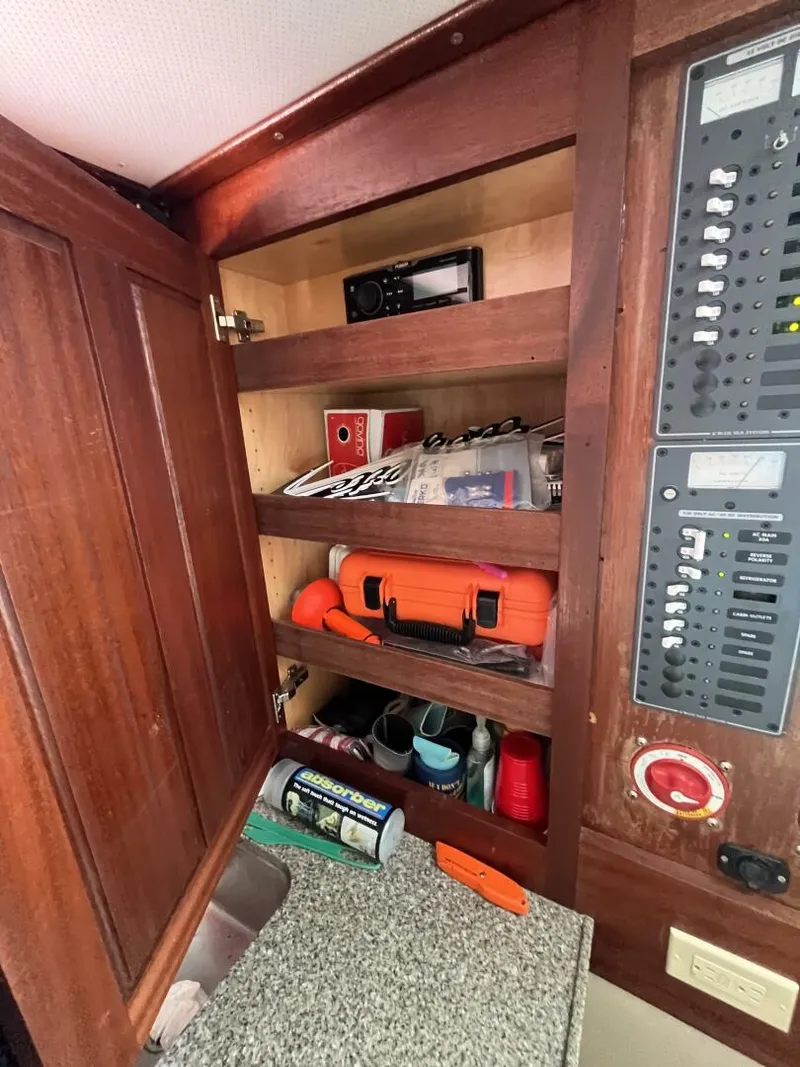 Slide: The Image of Uniflite 28' Salty Dog 1976 - 5489906