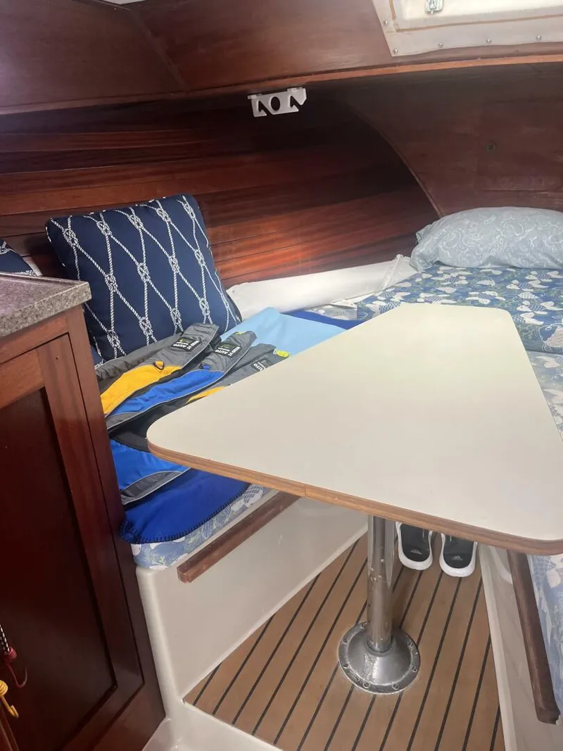 Slide: The Image of Uniflite 28' Salty Dog 1976 - 5489909