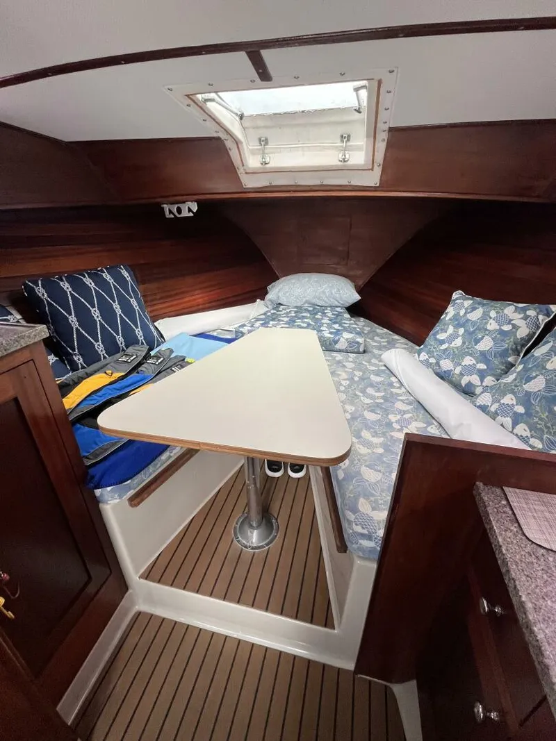 Slide: The Image of Uniflite 28' Salty Dog 1976 - 5489911