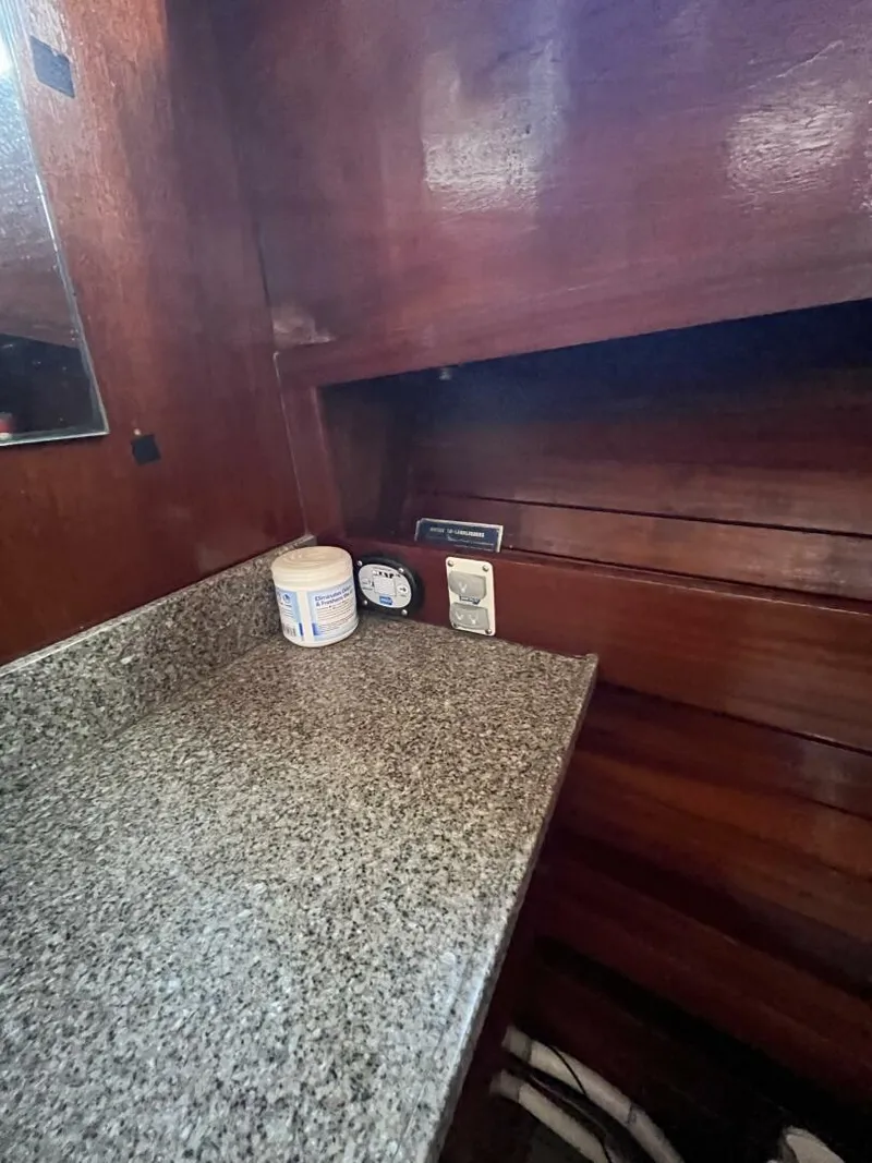 Slide: The Image of Uniflite 28' Salty Dog 1976 - 5489914