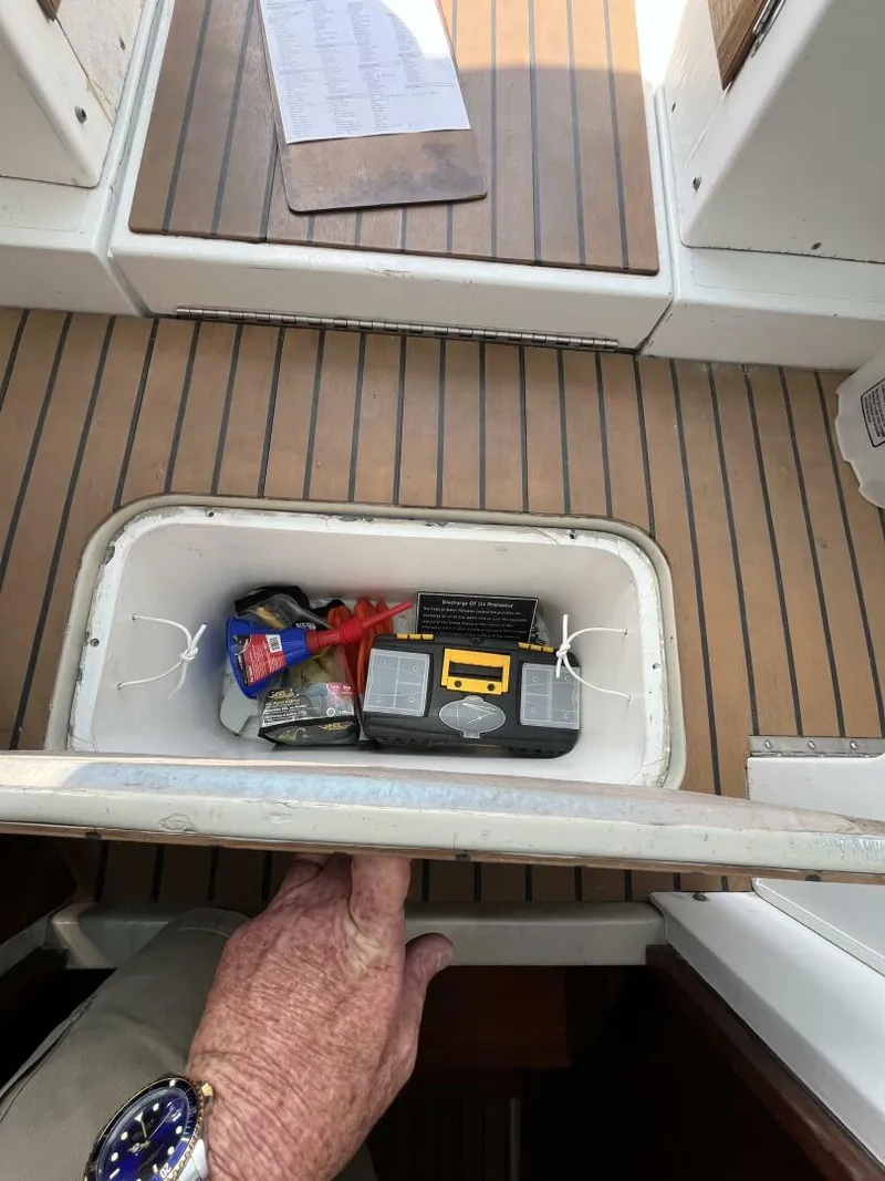 Slide: The Image of Uniflite 28' Salty Dog 1976 - 5489919