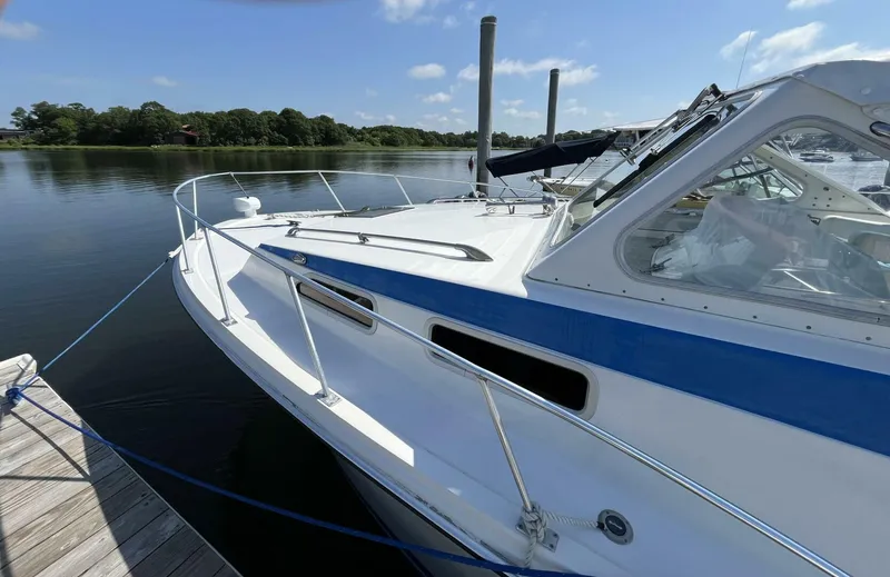 Slide: The Image of Uniflite 28' Salty Dog 1976 - 5489891