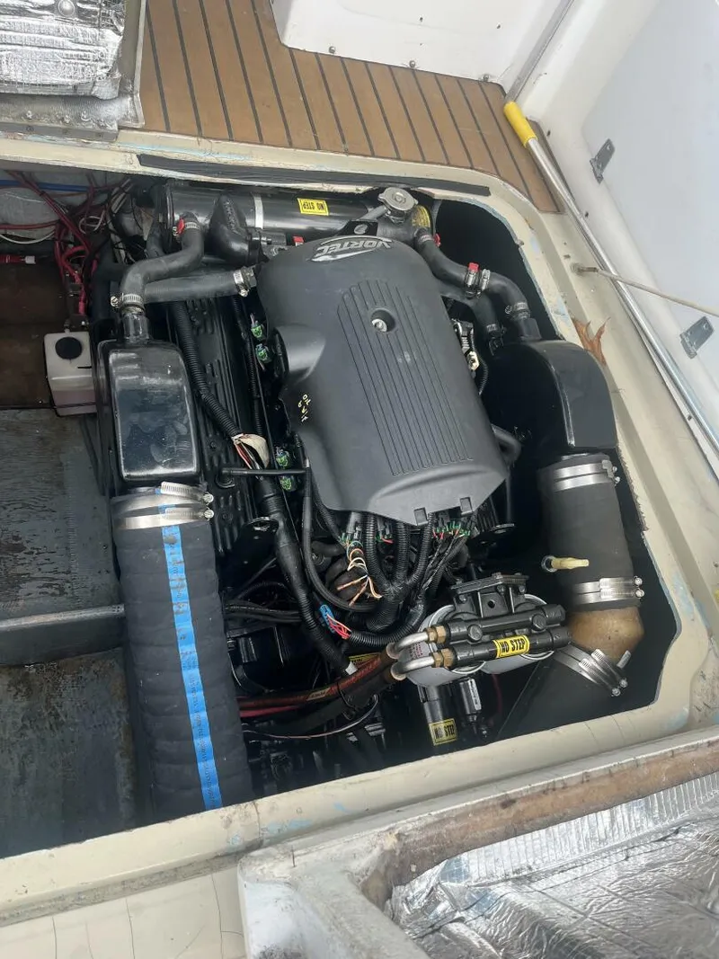 Slide: The Image of Uniflite 28' Salty Dog 1976 - 5489929