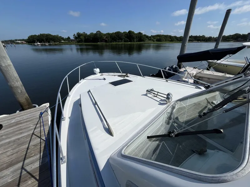 Slide: The Image of Uniflite 28' Salty Dog 1976 - 5489892