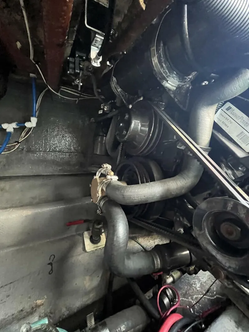 Slide: The Image of Uniflite 28' Salty Dog 1976 - 5489935