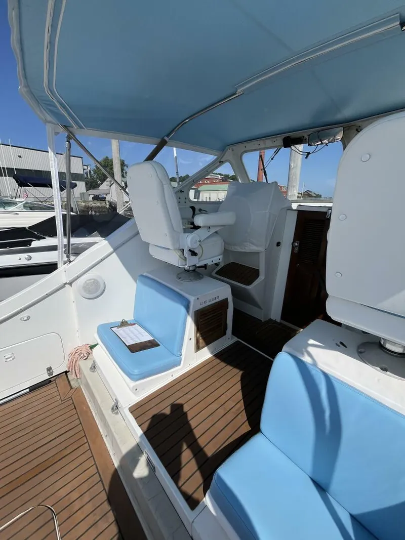 Slide: The Image of Uniflite 28' Salty Dog 1976 - 5489896