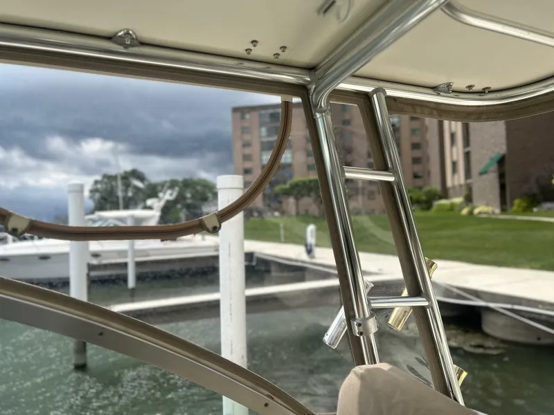 Slide: The Image of Pursuit 30 2003 - 5490043