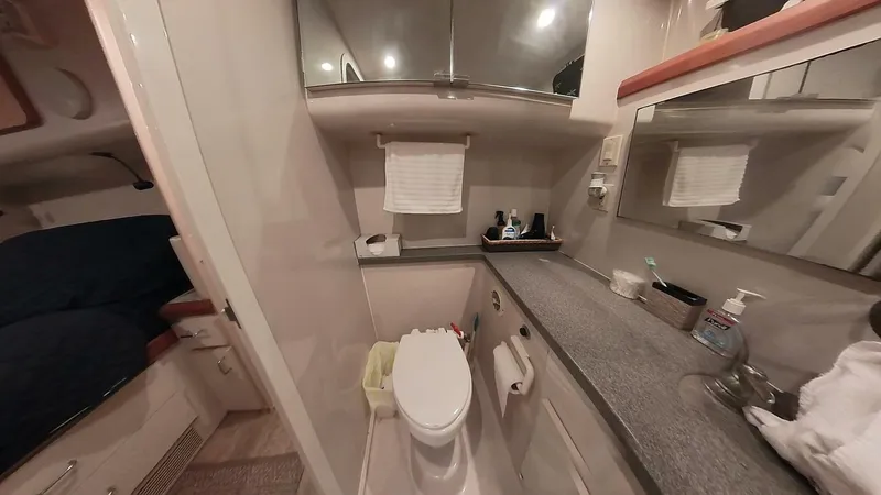 Slide: The Image of 34 ft Mainship - Aft Cabin Head - 5490401