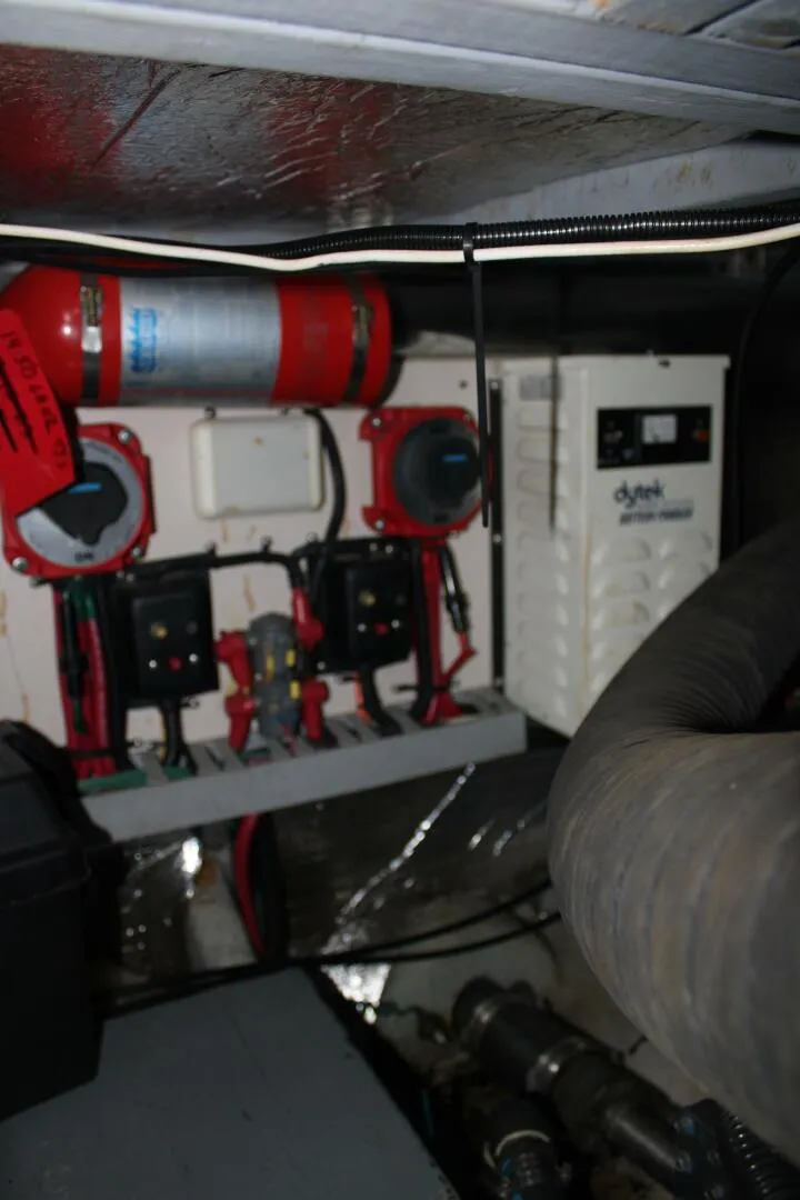 Slide: The Image of 34 ft Mainship - Battery Charger w/switches and Fire Suppression System - 5490467