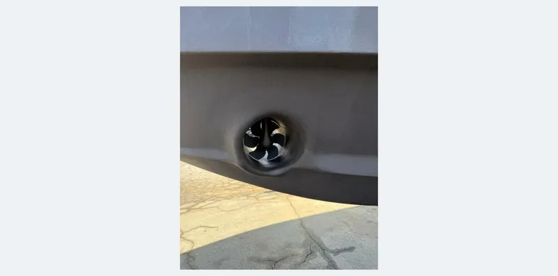 Slide: The Image of Tiara 5200 Express 2000 - 5541498