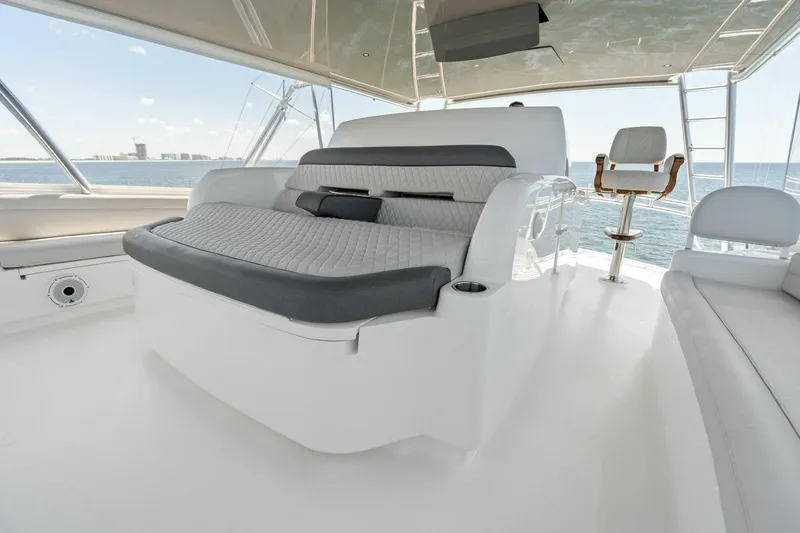 Slide: The Image of 2023 Viking 80 Convertible Flybridge - 5517719