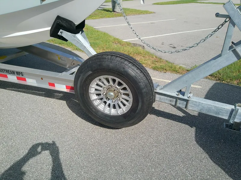 Slide: The Image of Glasstream 328 SCX 2025 - 5500504