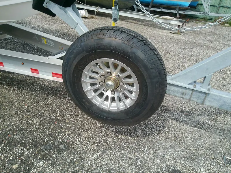 Slide: The Image of Glasstream 328 SCX 2025 - 5490841