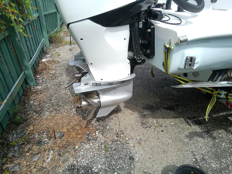 Slide: The Image of Glasstream 328 SCX 2025 - 5490844