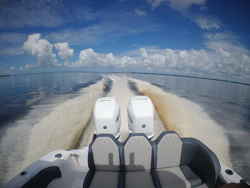 Slide: The Image of Glasstream 328 SCX 2025 - 5500527