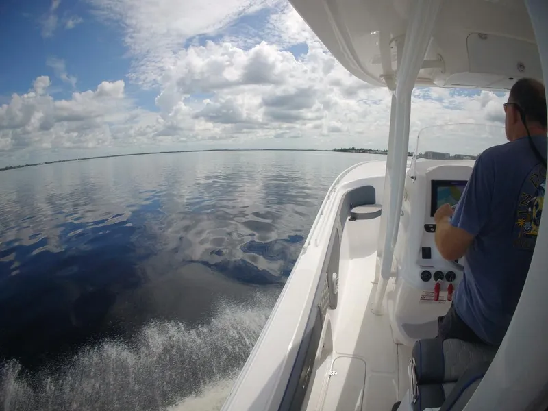 Slide: The Image of Glasstream 328 SCX 2025 - 5500528