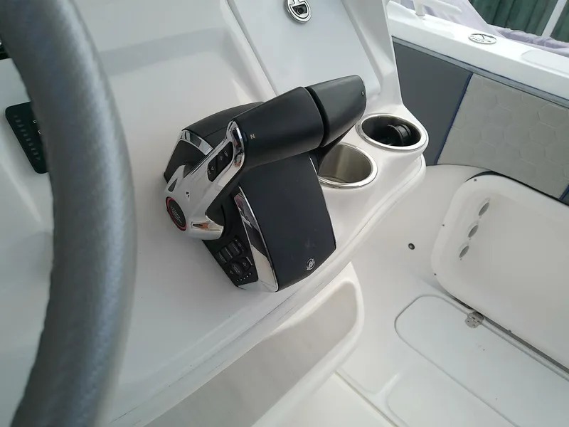 Slide: The Image of Glasstream 328 SCX 2025 - 5490855