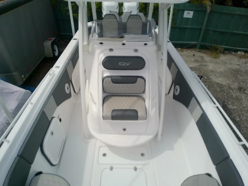 Slide: The Image of Glasstream 328 SCX 2025 - 5490873