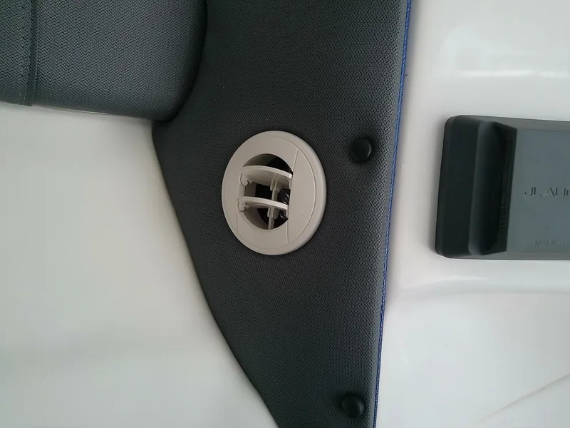 Slide: The Image of Glasstream 328 SCX 2025 - 5490883