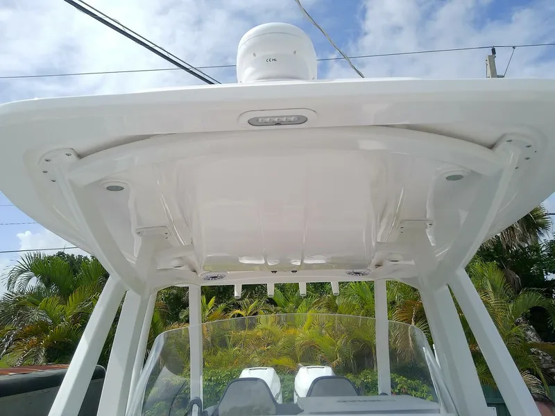 Slide: The Image of Glasstream 328 SCX 2025 - 5490885