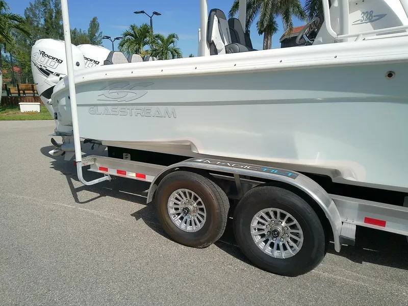 Slide: The Image of Glasstream 328 SCX 2025 - 5500499