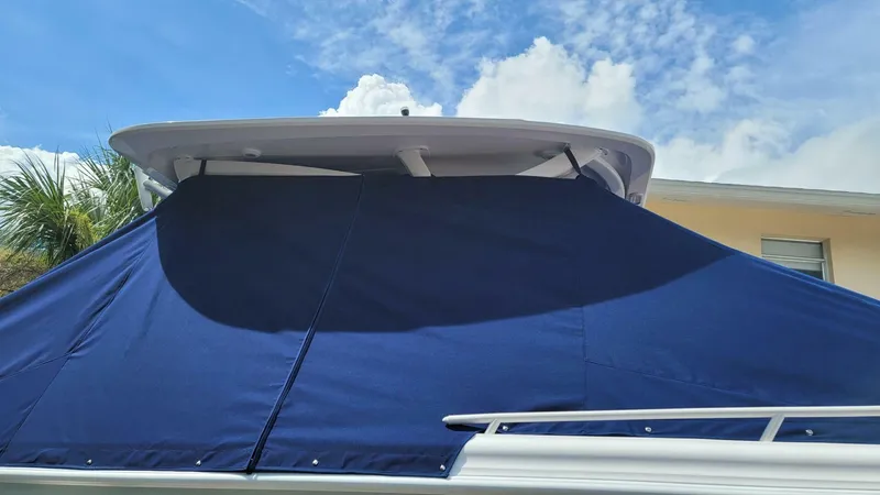 Slide: The Image of Glasstream 328 SCX 2025 - 5490889