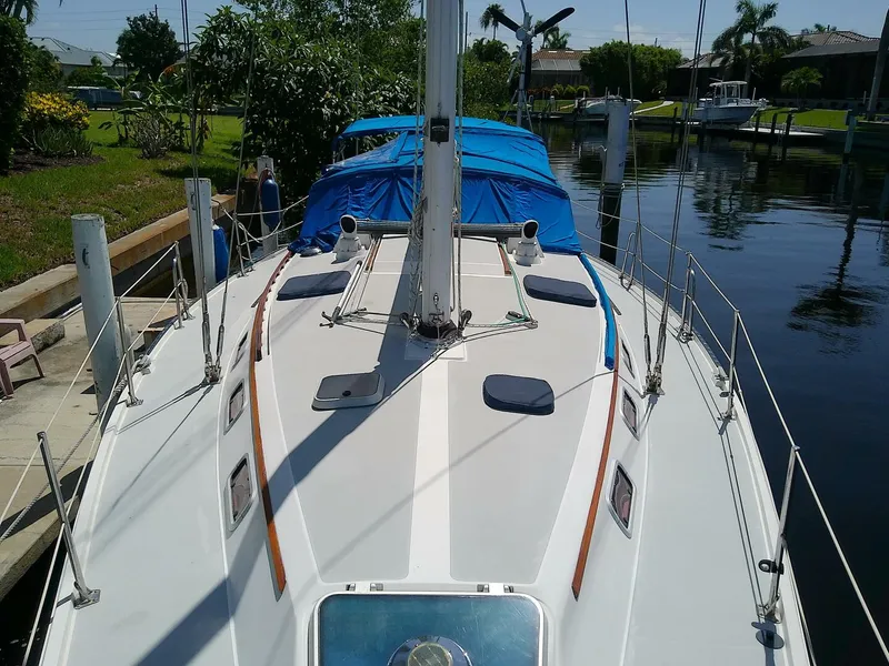 Slide: The Image of Catalina 42 1989 - 5492367