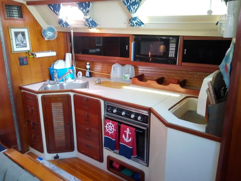 Slide: The Image of Catalina 42 1989 - 5492392