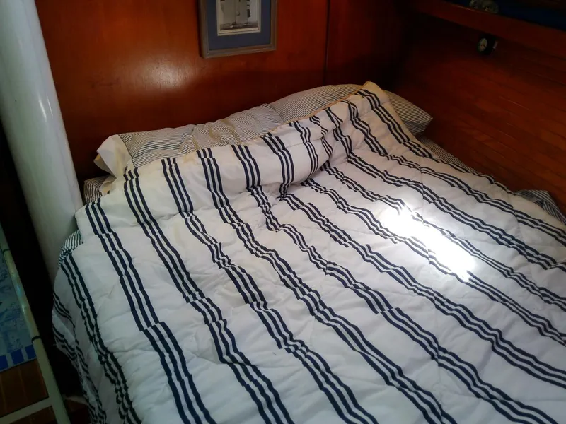 Slide: The Image of Catalina 42 1989 - 5492400