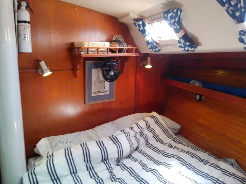 Slide: The Image of Catalina 42 1989 - 5492401