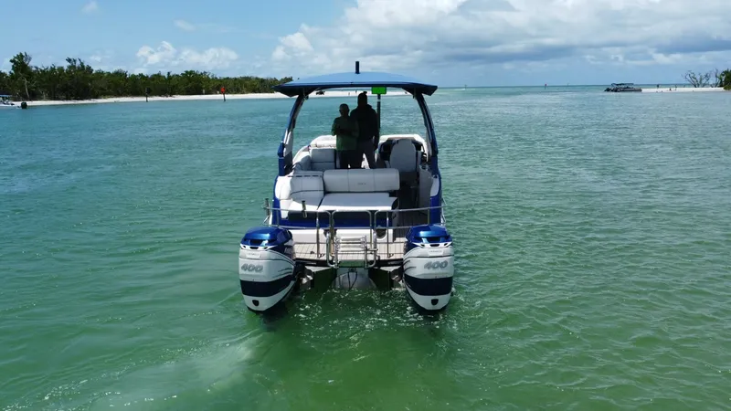 Slide: The Image of Harris Crowne SL 270 Twin Engine 2021 - 5493373