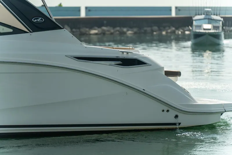 Slide: The Image of Sea Ray 320 Sundancer 2019 - 5493866