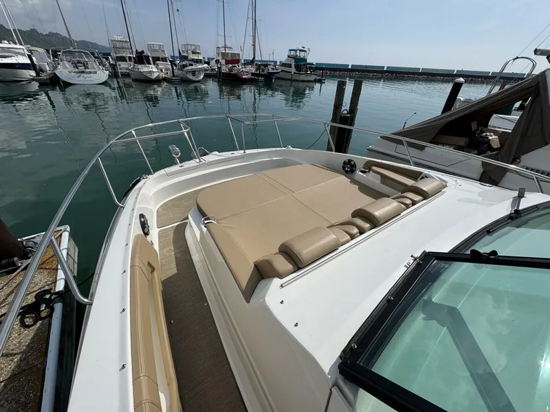 Slide: The Image of Sea Ray 320 Sundancer 2019 - 5493964