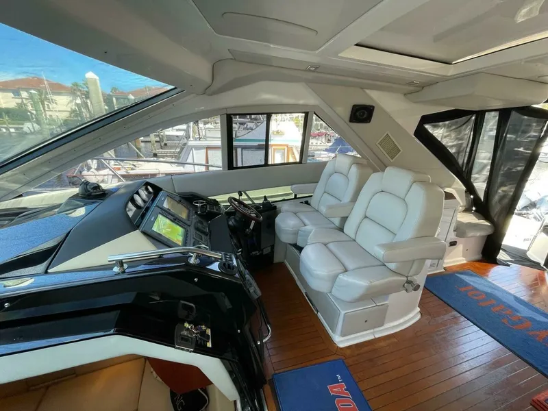 Slide: The Image of Regal 52 Sport Coupe - Helm Deck 2009 Regal 52 Sport Coupe - Navygator - 7652738