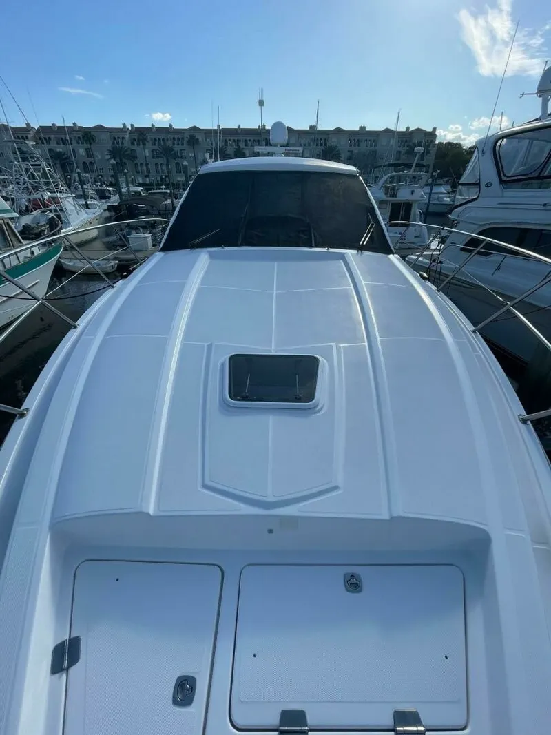 Slide: The Image of Regal 52 Sport Coupe - Bow 2009 Regal 52 Sport Coupe - Navygator - 7652767