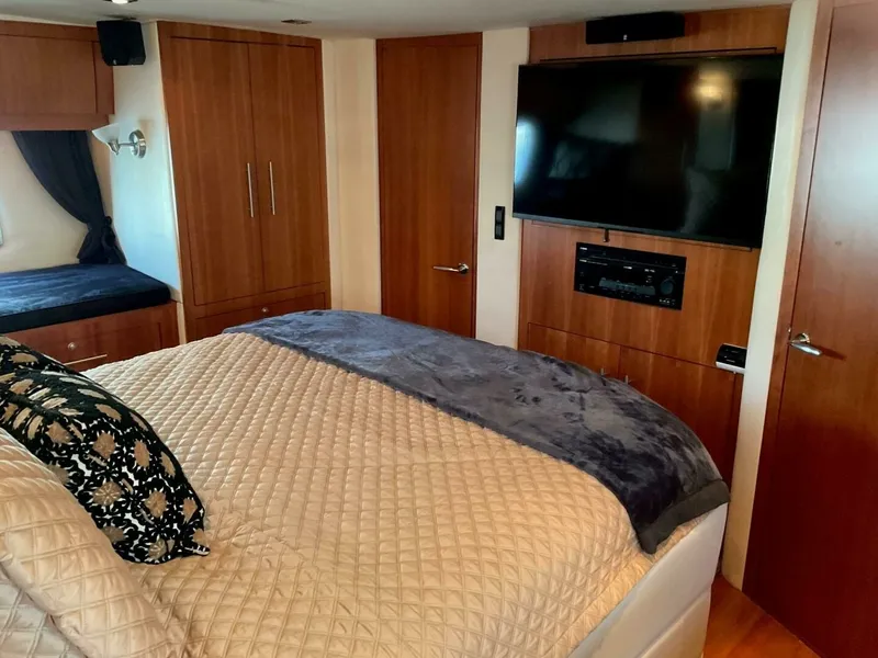 Slide: The Image of Regal 52 Sport Coupe - Master 2009 Regal 52 Sport Coupe - Navygator - 7652750
