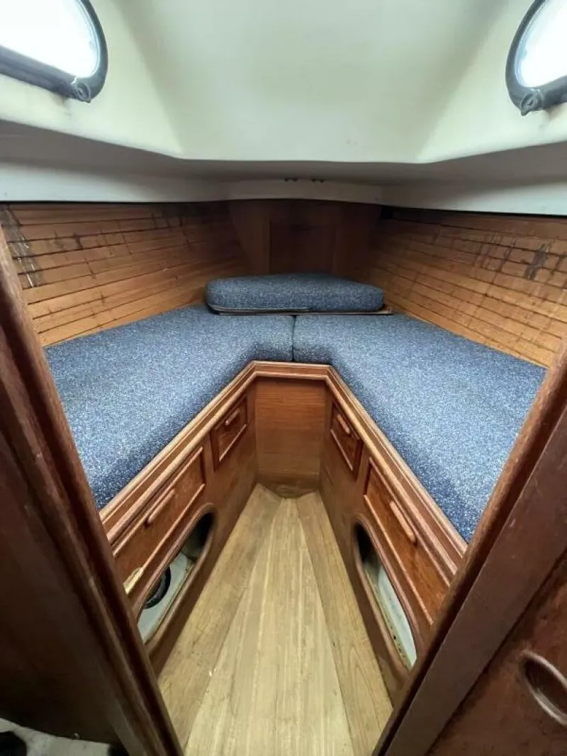 Slide: The Image of Cape Dory 28 1981 - 5494352