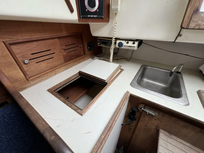 Slide: The Image of Cape Dory 28 1981 - 5494358