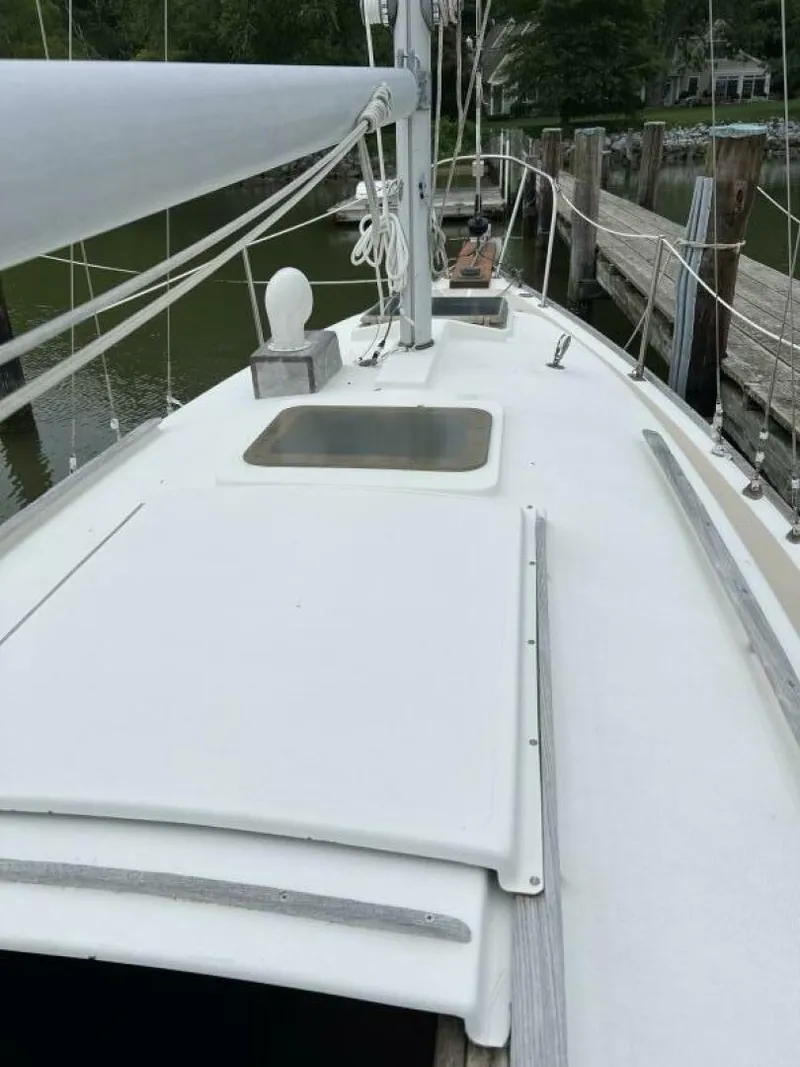 Slide: The Image of Cape Dory 28 1981 - 5494344