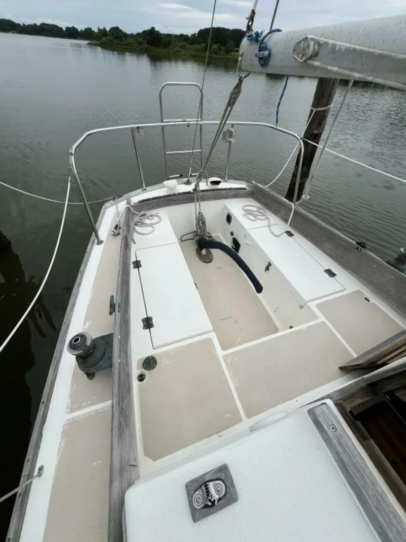 Slide: The Image of Cape Dory 28 1981 - 5494347