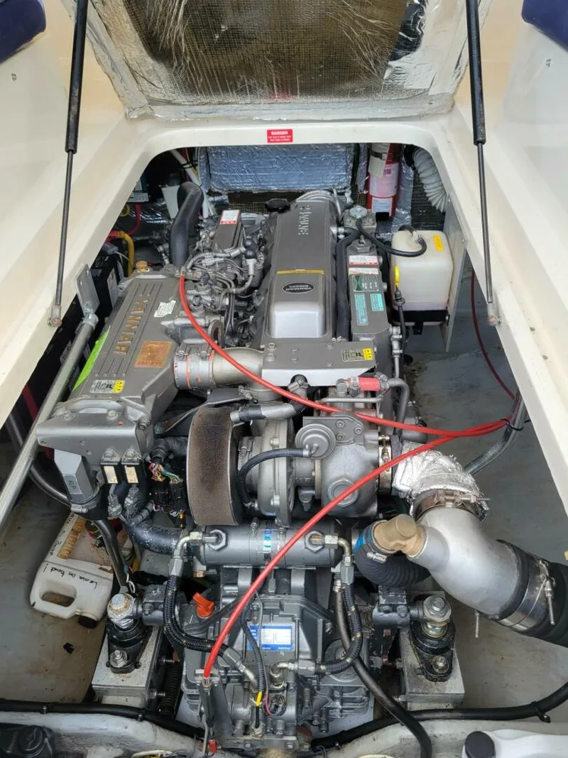 Slide: The Image of Mainship Pilot 2004 - 5574581