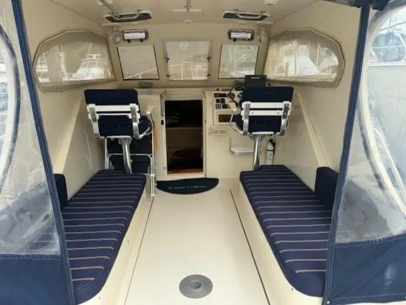 Slide: The Image of Mainship Pilot 2004 - 5574586