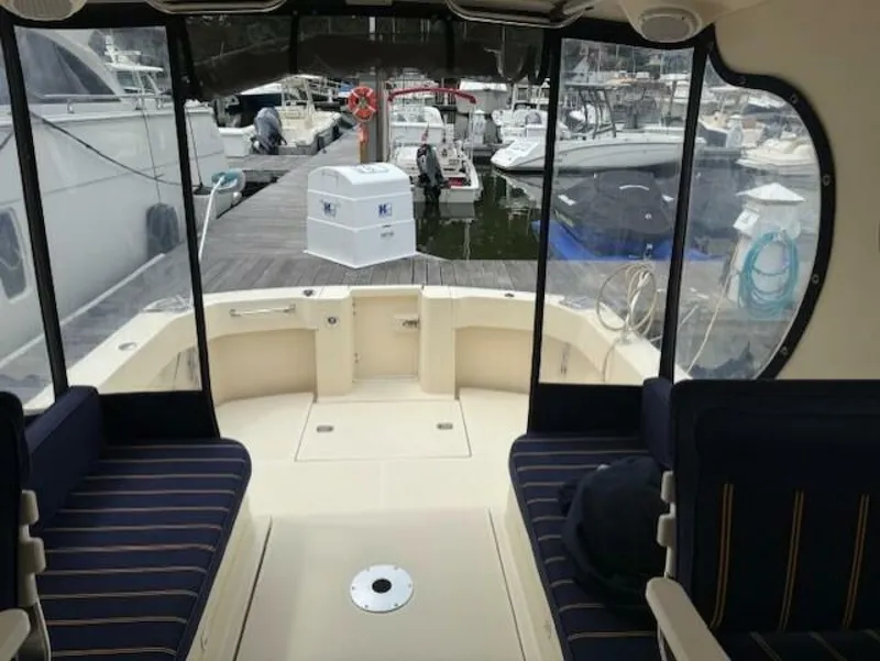 Slide: The Image of Mainship Pilot 2004 - 5574590