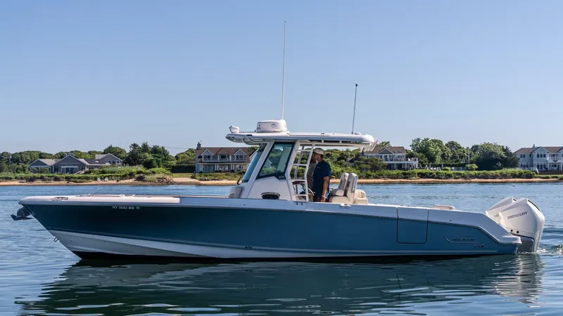 Slide: The Image of Boston Whaler 330 Outrage 2022 - 5494835