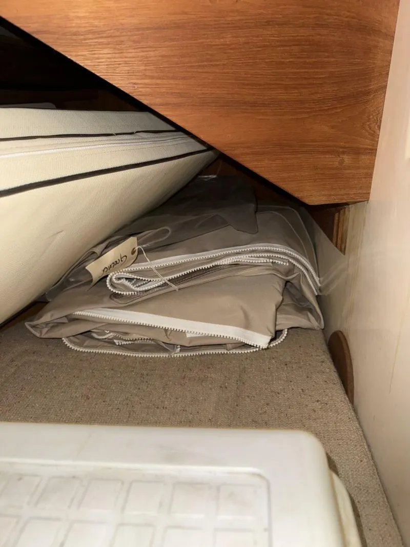 Slide: The Image of Cape Dory 33 1985 - 5597311