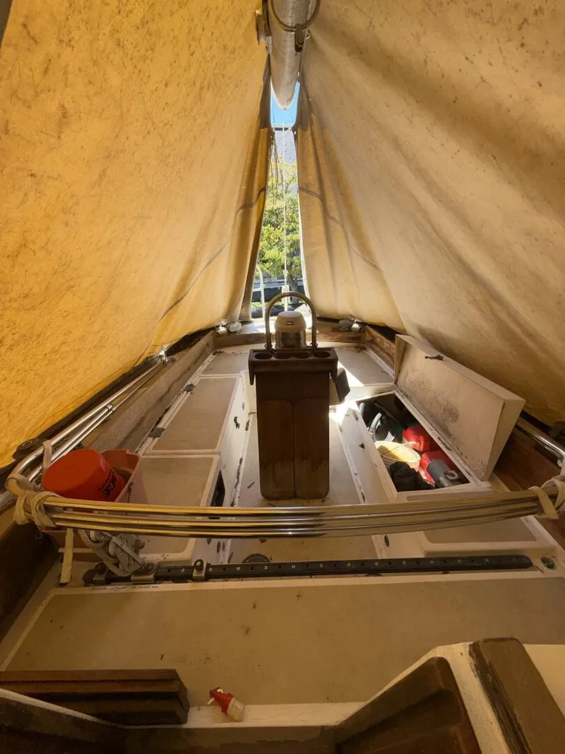 Slide: The Image of Cape Dory 33 1985 - 5597312