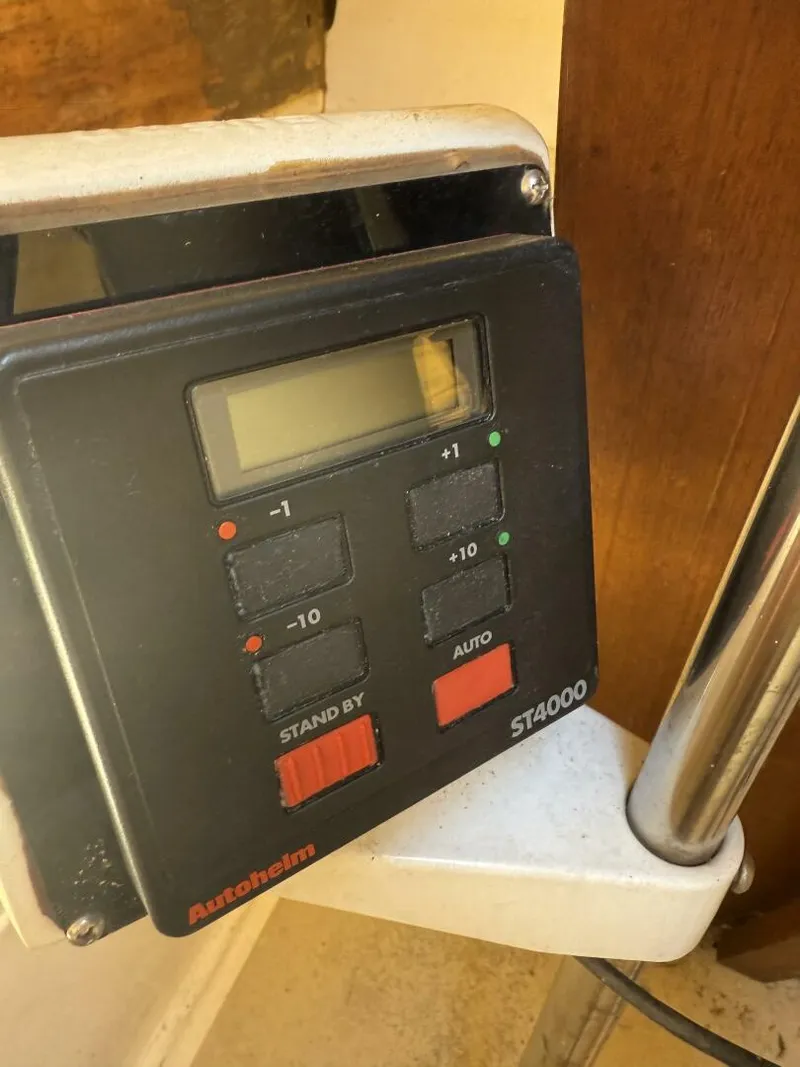 Slide: The Image of Cape Dory 33 1985 - 5597315