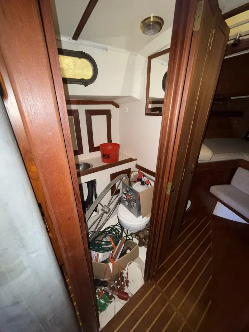 Slide: The Image of Cape Dory 33 1985 - 5597303