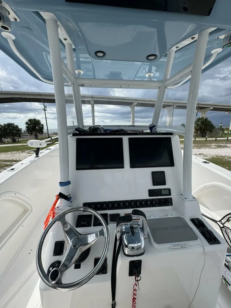 Slide: The Image of Twin Vee 28 2021 - 5717799